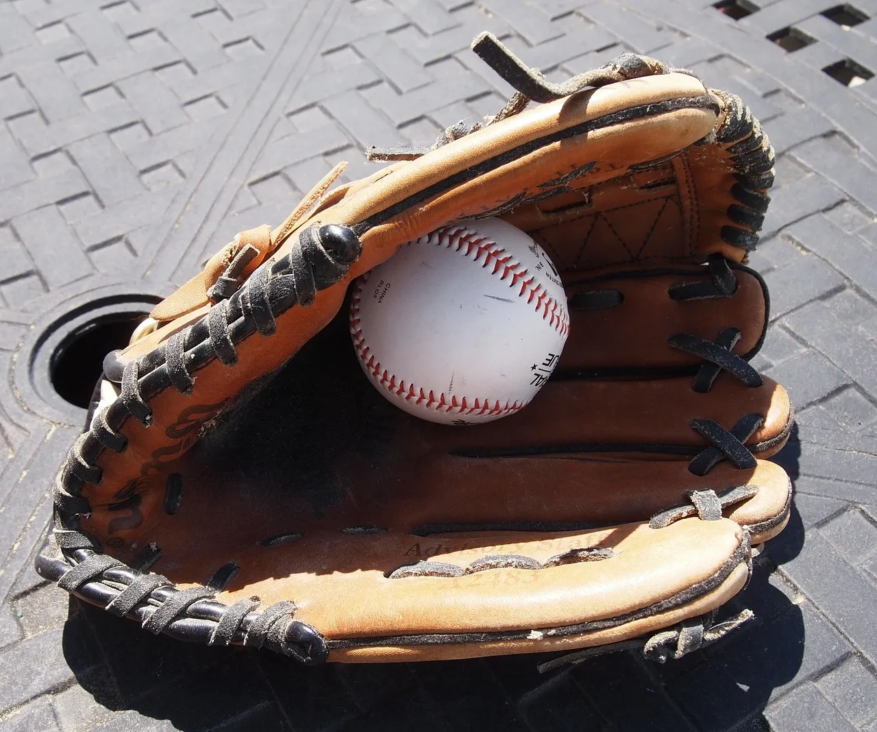 How Much is Dwight Gooden Worth